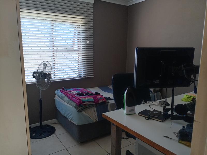 2 Bedroom Property for Sale in Mitchells Plain Central Western Cape